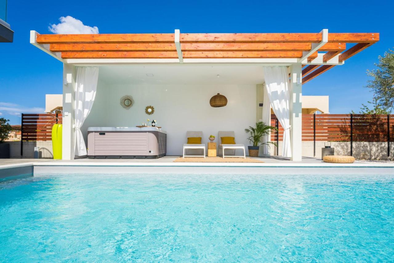 Villa Olea With Heated Pool And Jacuzzi Sukošan المظهر الخارجي الصورة